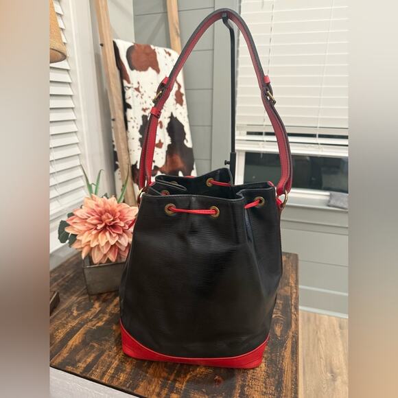 Vintage Louis Vuitton Black/Red Epi Noé Bucket Bag W/COA - Picture 11 of 16